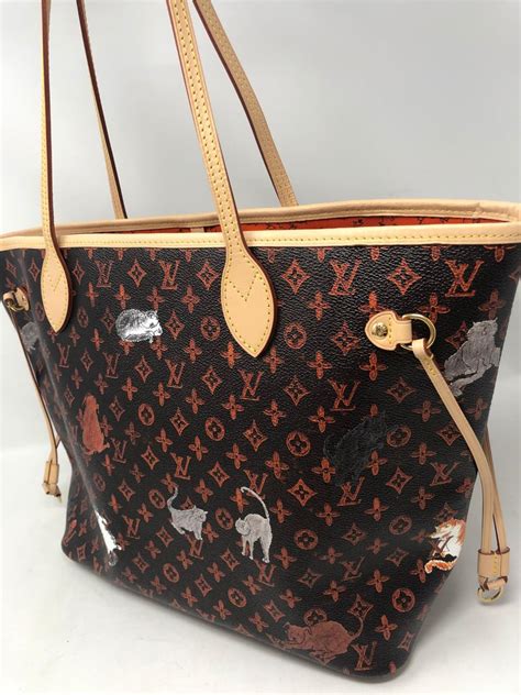 louis vuitton neverfull cats|louis vuitton catogram.